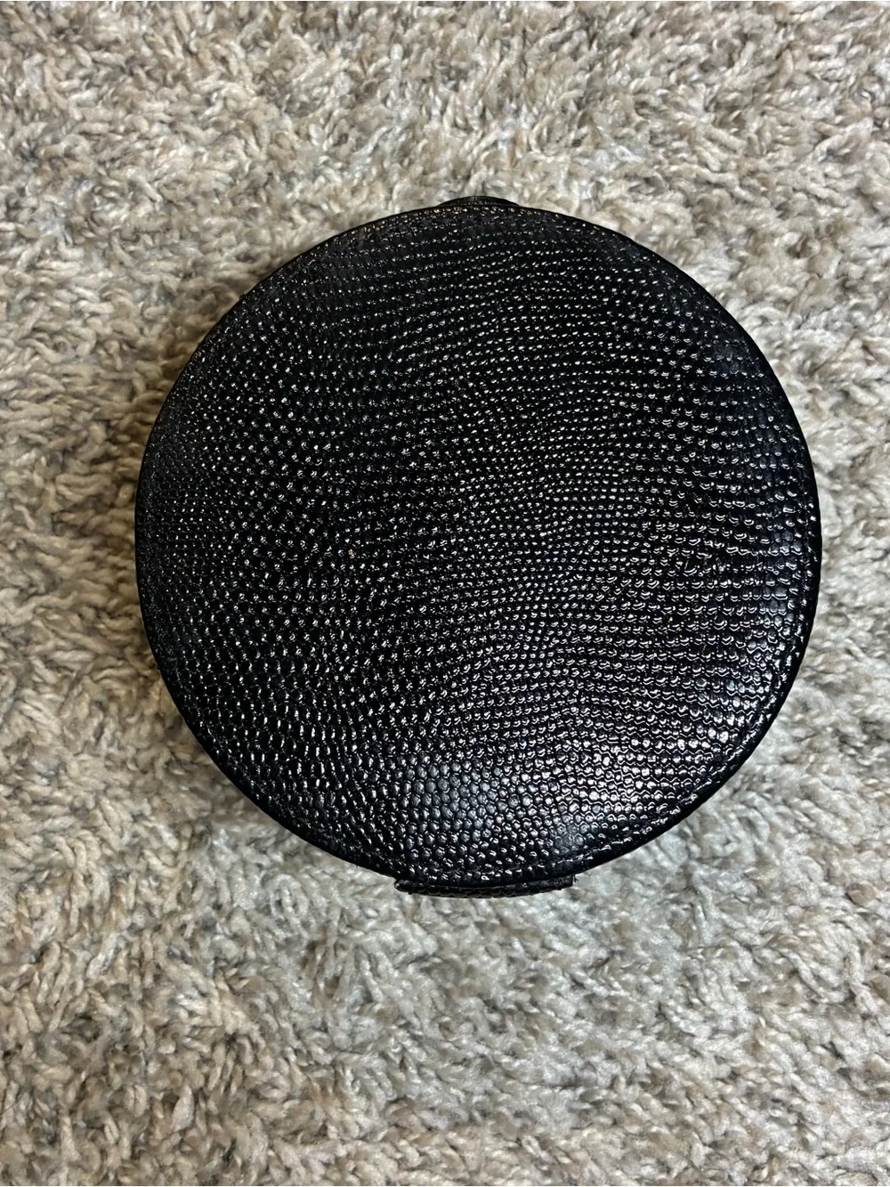 Alfred Design Round Black Leather Jewelry Case Textured Compact Organizer